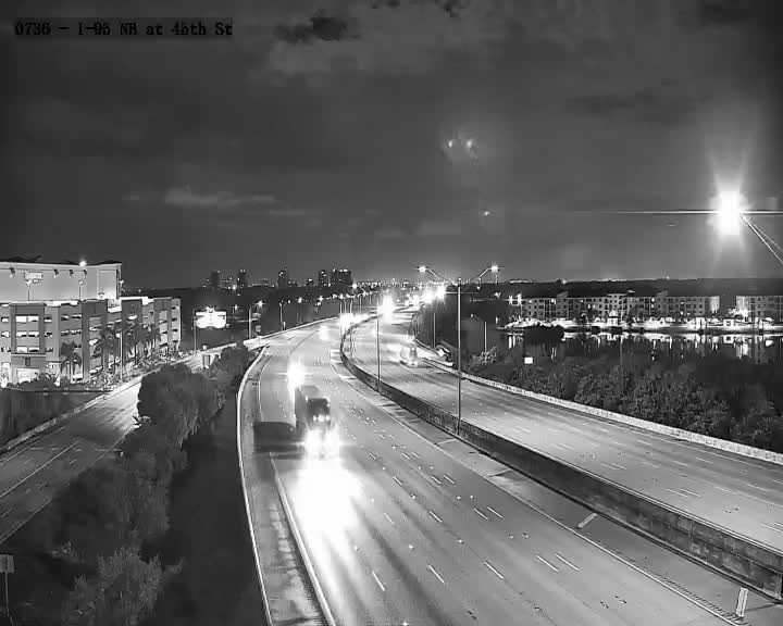 Traffic camera looking at I-95 at I-95 at 45th St., northbound