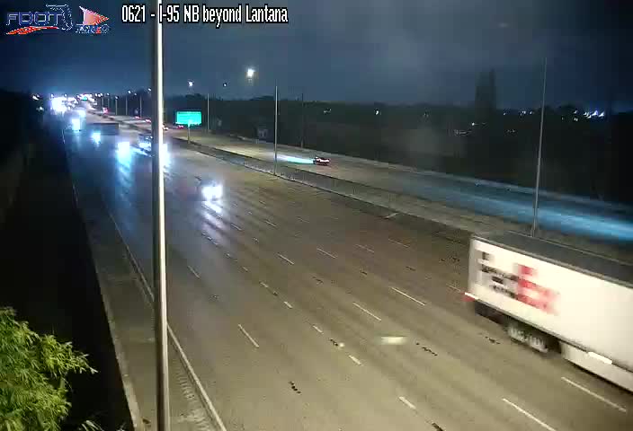 Traffic camera looking at I-95 at I-95 N of Lantana, northbound