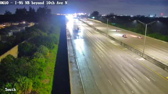 Traffic camera looking at I-95 at I-95 N of 10th Ave, northbound